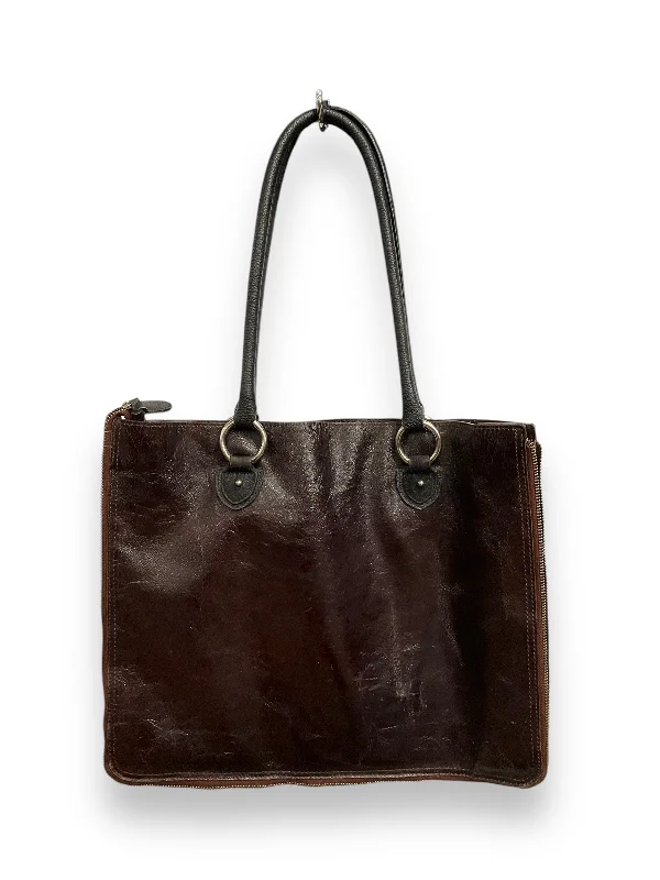 Tote Leather By Clothes Mentor, Size: Medium