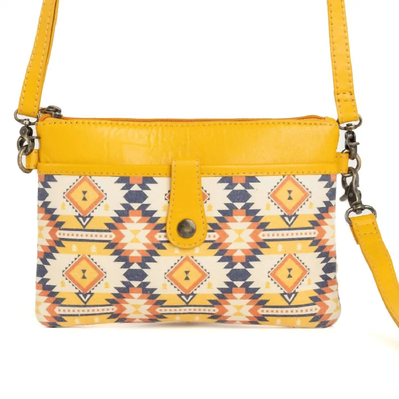 Women's Mynora Springs Crossbody Bag In Yellow