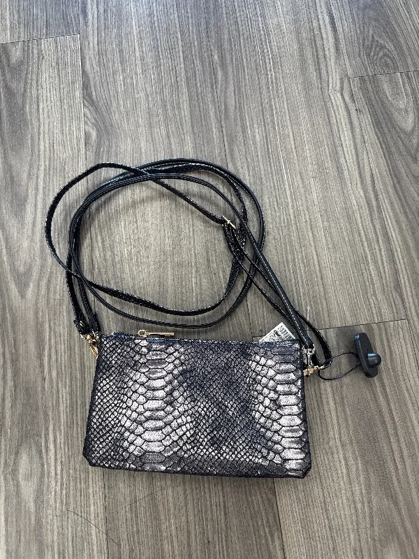 Crossbody By Clothes Mentor, Size: Small