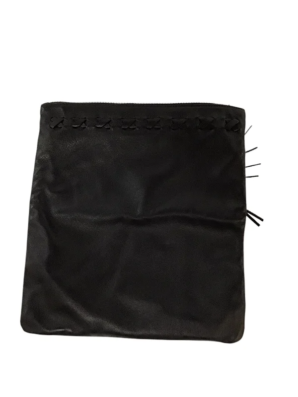 Clutch By Clothes Mentor, Size: Medium